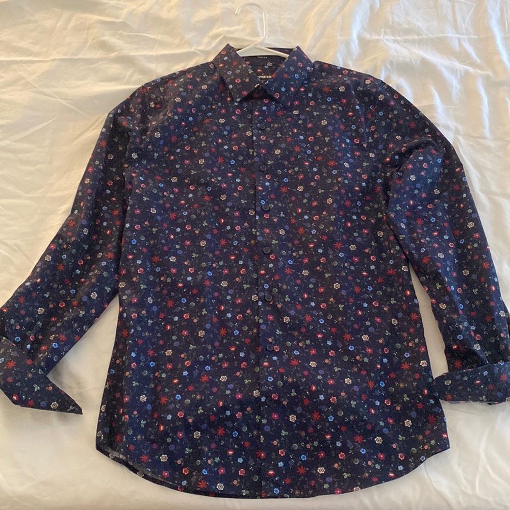 Express (M) size floral long sleeve button down